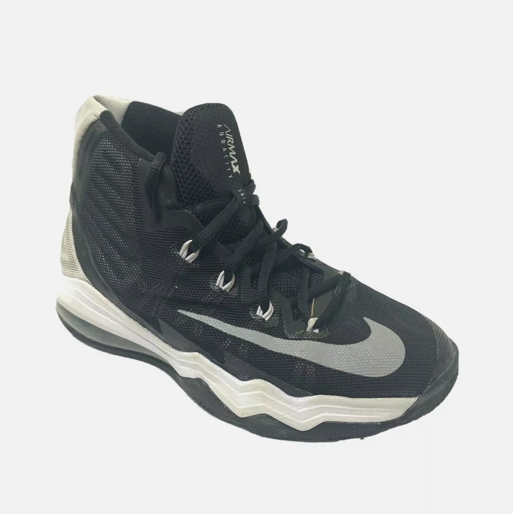 Nike Airmax Audacity 2016 Boys Size 5 Shoes